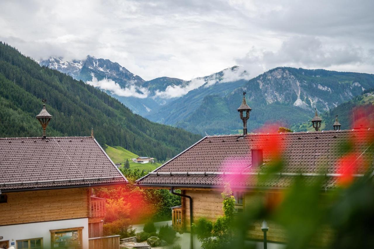 Chaletdorf Am Sonnenhang Neukirchen am Grossvenediger Exterior photo